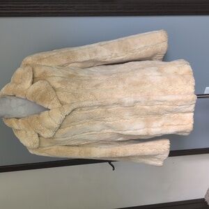 Express Luxe vintage style faux fur sz L